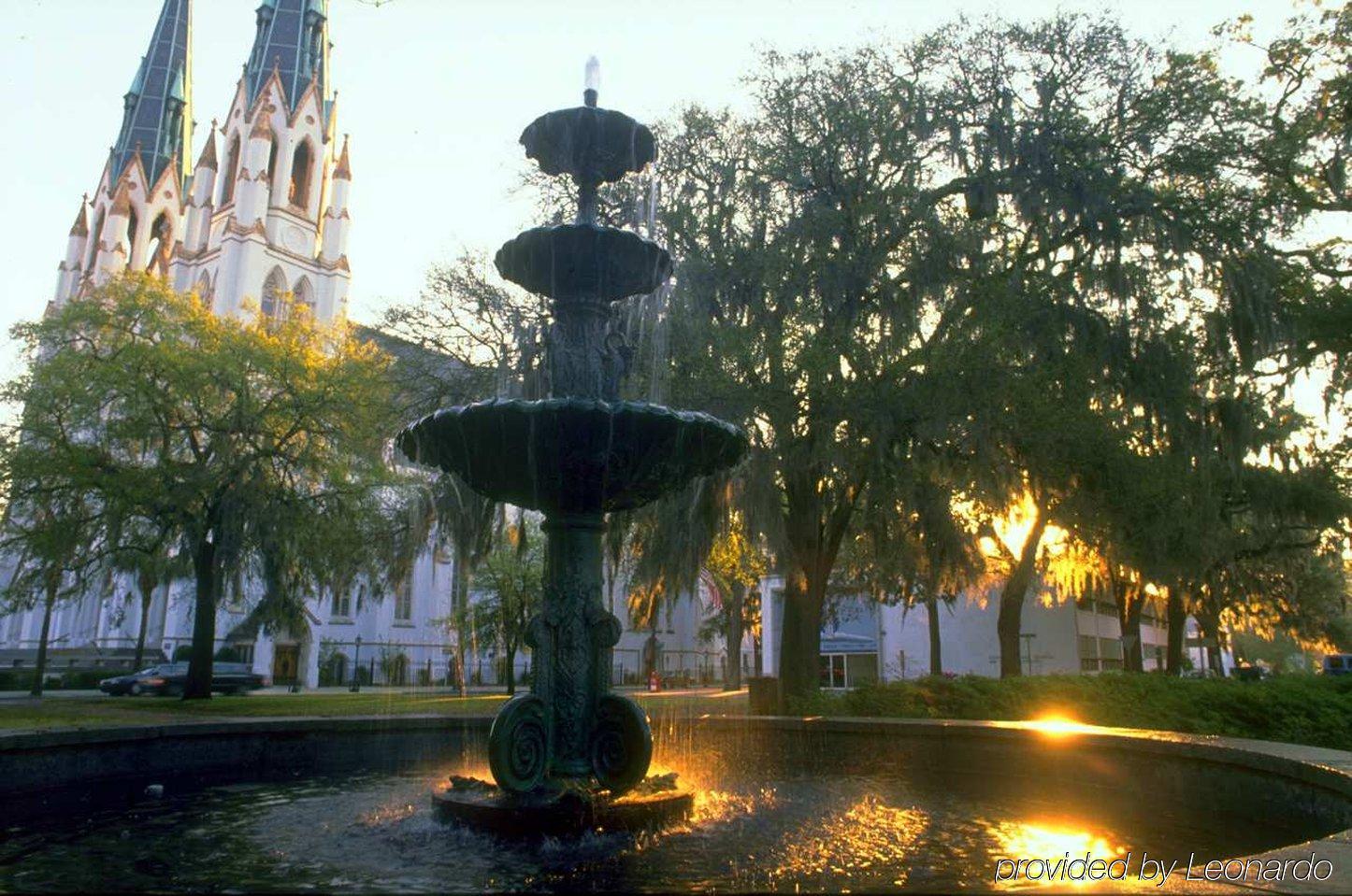 Hilton Garden Inn Savannah Midtown Exterior foto